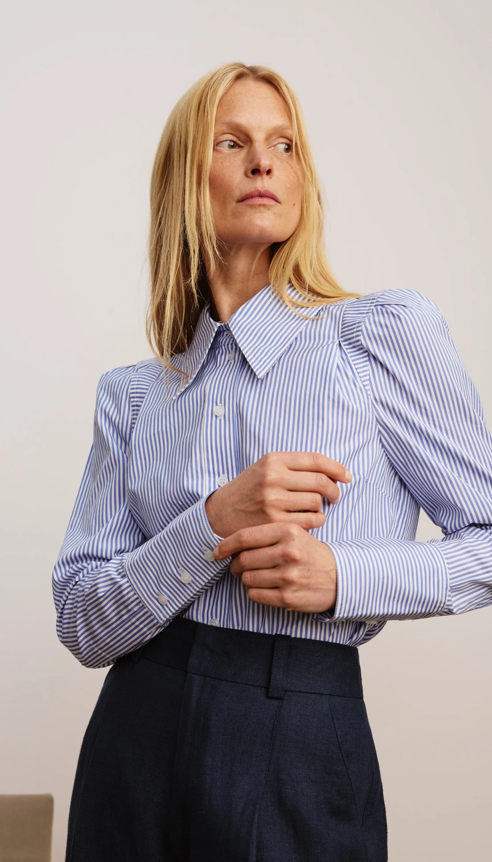 Box Pleat Shirt - Image 6