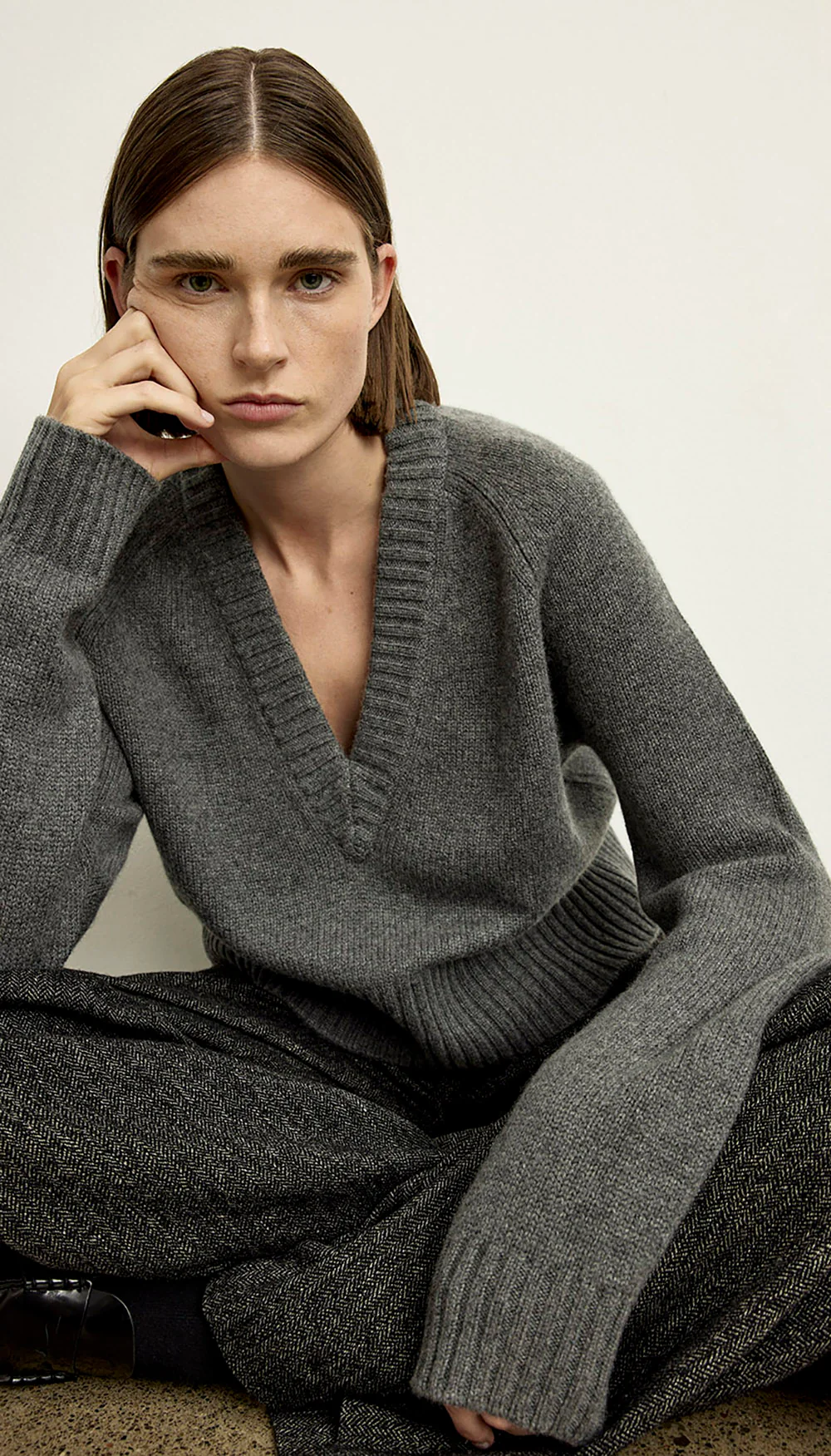 Cashmere V-Neck Sweater - Image 4