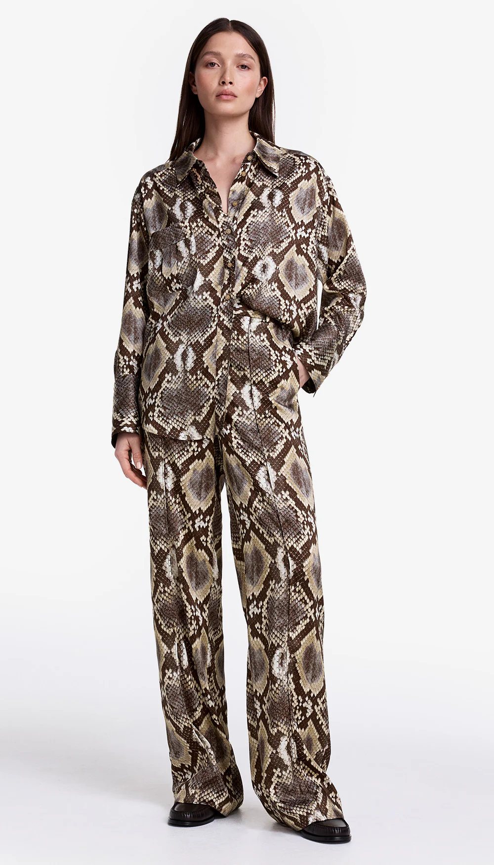 Classic Relaxed Shirt - Image 2