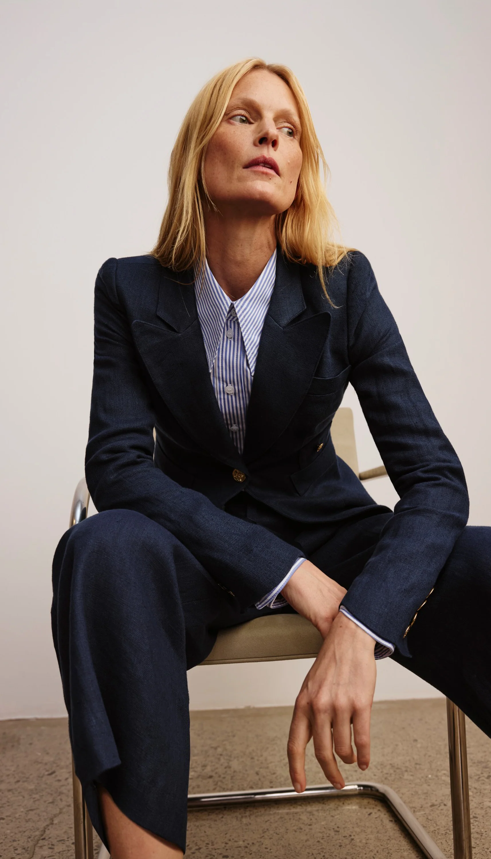 Linen Classic Duchess Blazer - Image 6